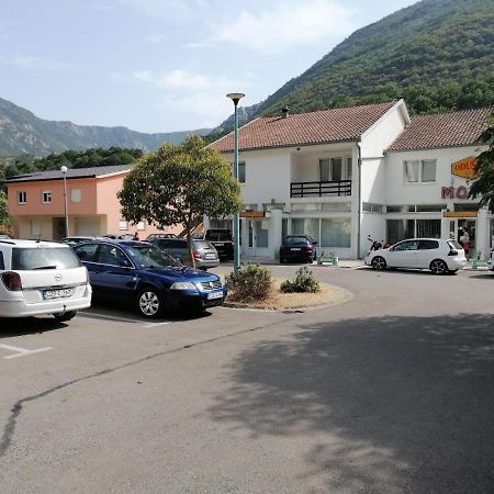Motel And Restaurant Odusak Dreznjak Экстерьер фото