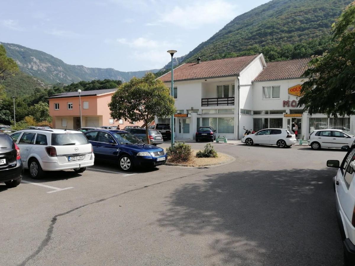 Motel And Restaurant Odusak Dreznjak Экстерьер фото