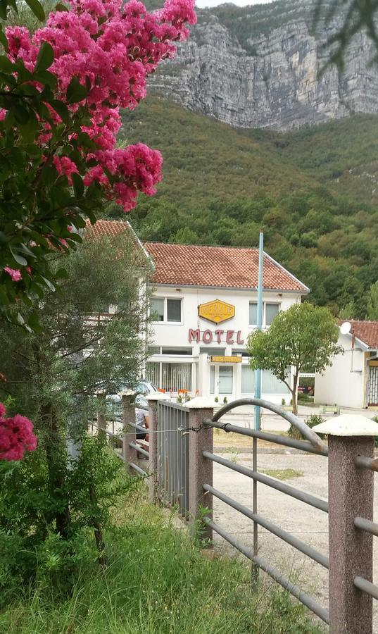 Motel And Restaurant Odusak Dreznjak Экстерьер фото
